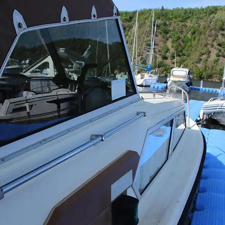 Botel Lod Na Slapech Nebrich